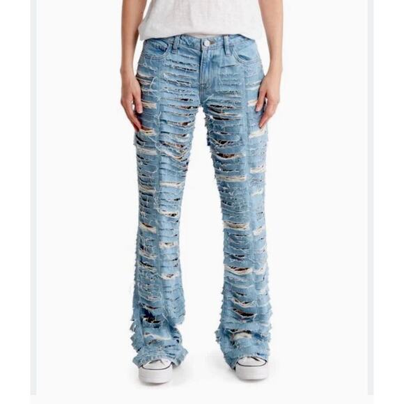 NWOT Frame Atelier Blue Light Wash Ankya Low Rise Flare Shredded Denim Jean 25 - Picture 2 of 10